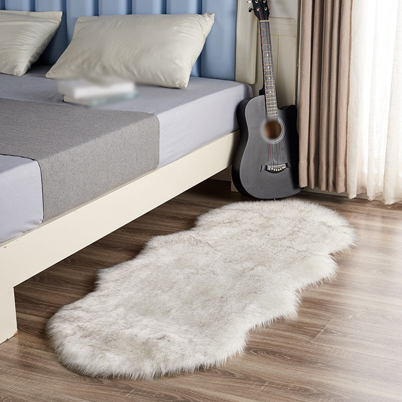 White Plush Area Rug Polyester Pure Color Area Carpet Easy Care Rug for Home Decoration