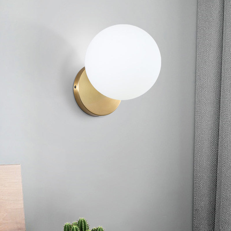 Globe Glass Wall Mounted Lighting Minimalist Style Wall Sconce Lighting for Bedroom