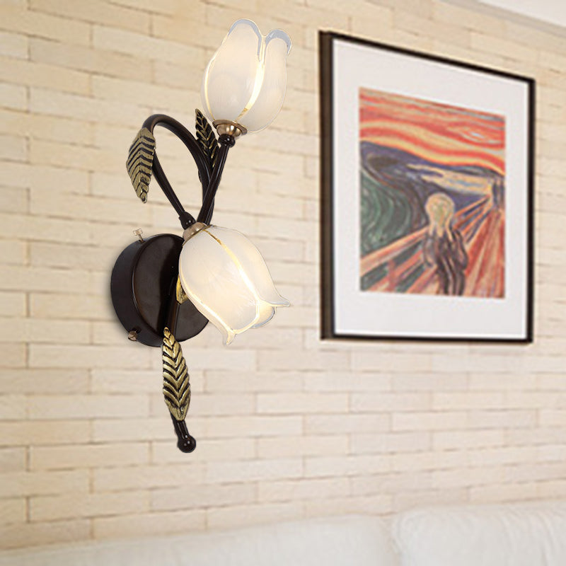 2 luces White/Yellow Glass Lighting de pared de oro tradicional/lámpara de dormitorio de flor de flor negra.