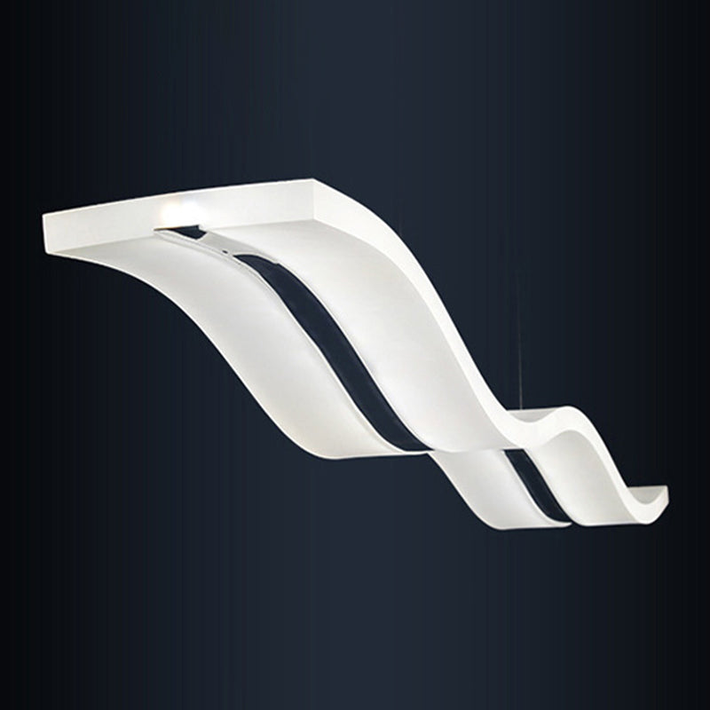 Lumière en île à LED blanche en acrylique dans le pendentif linéaire en acier inoxydable moderne en acier inoxydable