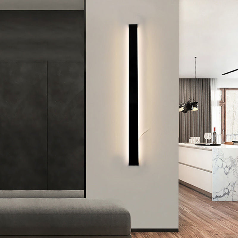 1-Light Linear Wall Sconce Modern Simple Style Metal Wall Lighting in Black