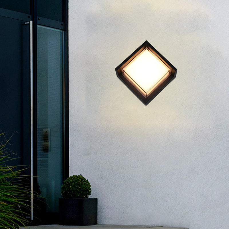 Geometric Shade Wall Lighting Modern Simple Style Metal 1 Light Sconce Light in Black