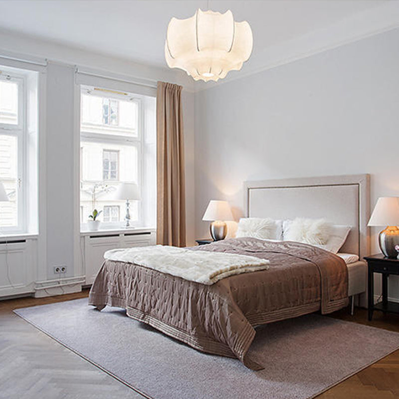 Kit de lampe suspendue de concepteur à 1 lumière blanc Pendentif en soie géométrique pour le salon