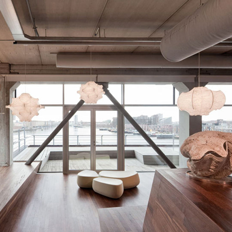 Kit de lampe suspendue de concepteur à 1 lumière blanc Pendentif en soie géométrique pour le salon