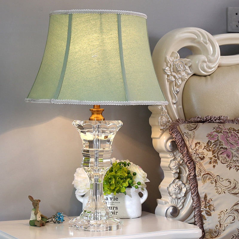 Lampe de table à 1 lumière en tissu traditionnel avec cloche verte pour chambre à coucher avec base en cristal prismatique