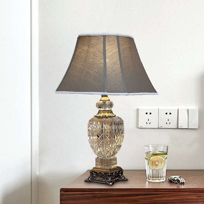 1 Luce di cristallo chiaro chiaro tradizionalismo tradizionalismo a forma di urna marrone con base intagliata