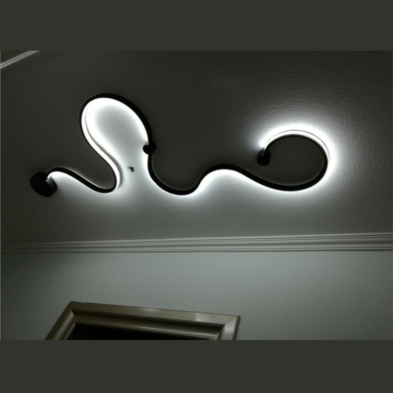 Wavy Wall Mounted Lighting Simple Style LED Bedroom Sconce Light Fixture in Black