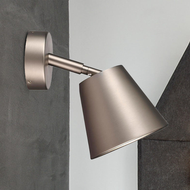 Éclairage mural effilé Métalmat Métalmaliste 1 tête LED LED MONT MUR ÉCLAINON en blanc / chrome