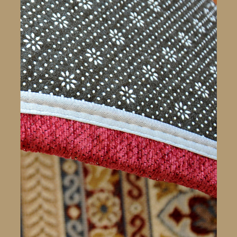 Dark Red Vintage Rug Polyester Graphic Area Rug Non-Slip Backing Rug for Living