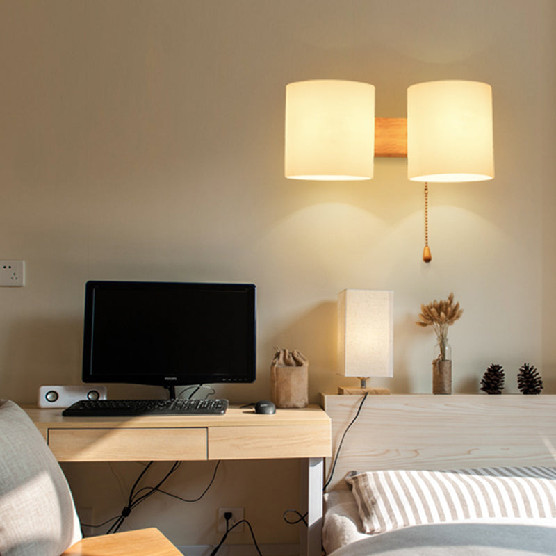 Application murale cylindroïde en bois dans la lampe murale en verre blanche de style concis moderne dans la couleur du journal