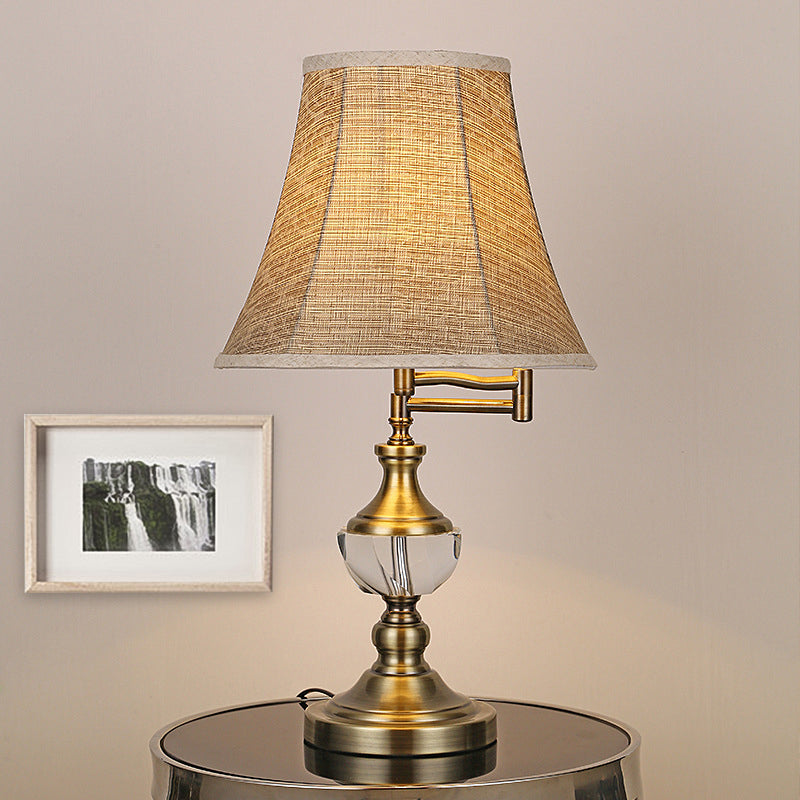 Lampada da comodino in cristallo beige/marrone chiaro, semplice campana con pannelli, lampada da notte in stile tradizionale a luce singola per camera da letto