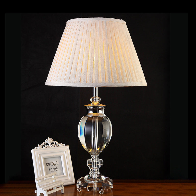 1 tissu léger table de chevegade claire