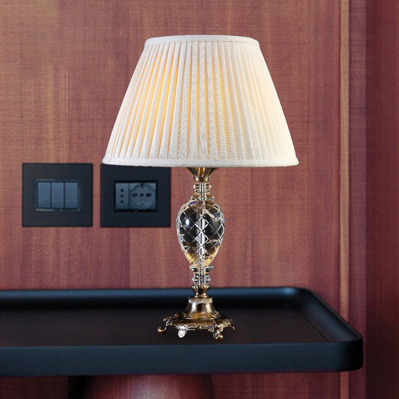 Table en cristal à nuance plissée campagne légère lampe de nuit de chambre à coucher unique en beige