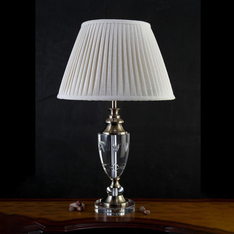 Minimalismo Bell Night Table Light 1 Lámpara de mesita de noche de tela ligera en gris crema con detalles de cristal