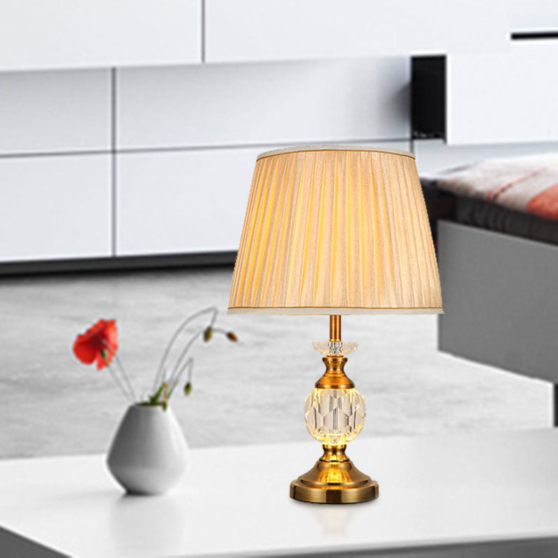 Lampe de nuit en forme de tonneau en tissu beige, lumière unique, de style rustique, pour chambre à coucher, avec accents de cristal