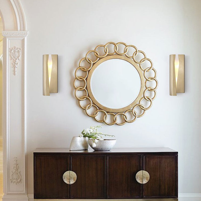 Lámpara de montaje de pared LED LED minimalista de la pared del rectángulo de metal en oro para sala de estar