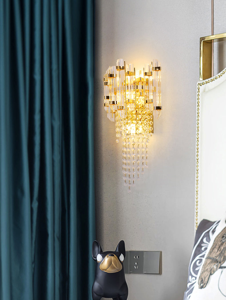 Lámpara de pared de oro de cristal en el estilo artístico moderno de metal electroplacado de 3 luces.