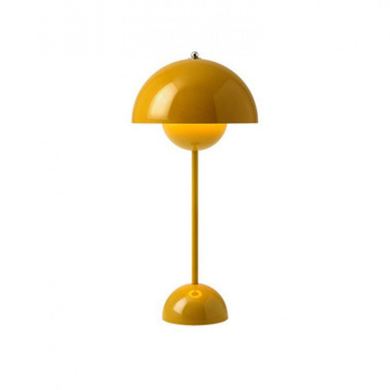 Lampada da tavolo moderna e minimalista a LED Lampada da tavolo Macaron emisfero in ferro battuto per camera da letto