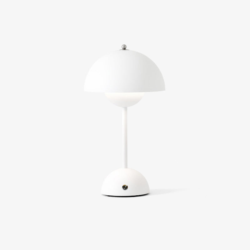 Lampada da tavolo moderna e minimalista a LED Lampada da tavolo Macaron emisfero in ferro battuto per camera da letto