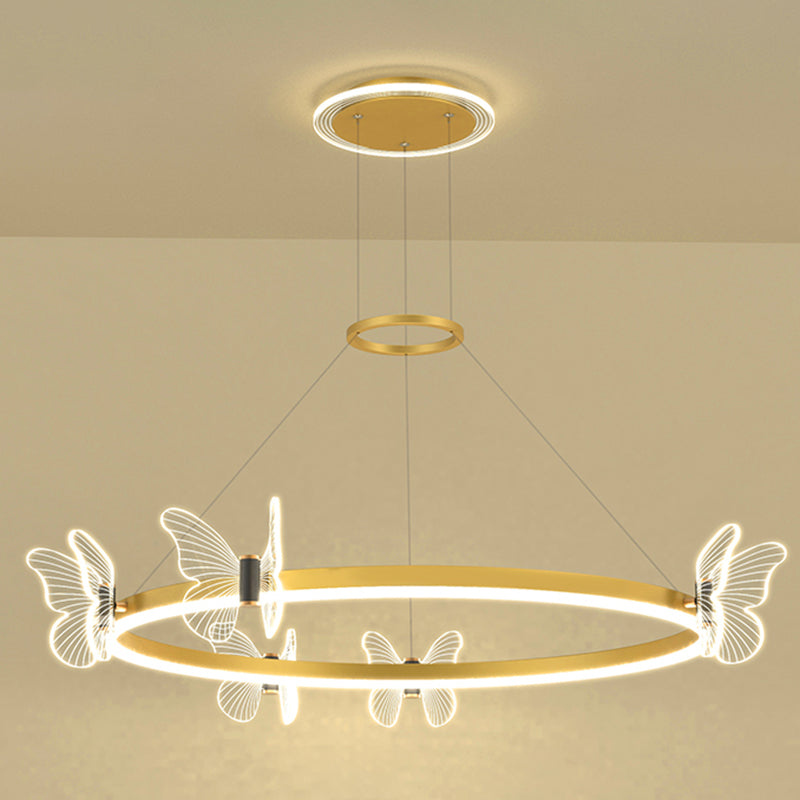 Lustre en or moderne