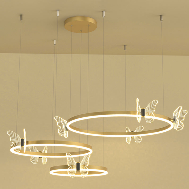 Lustre en or moderne
