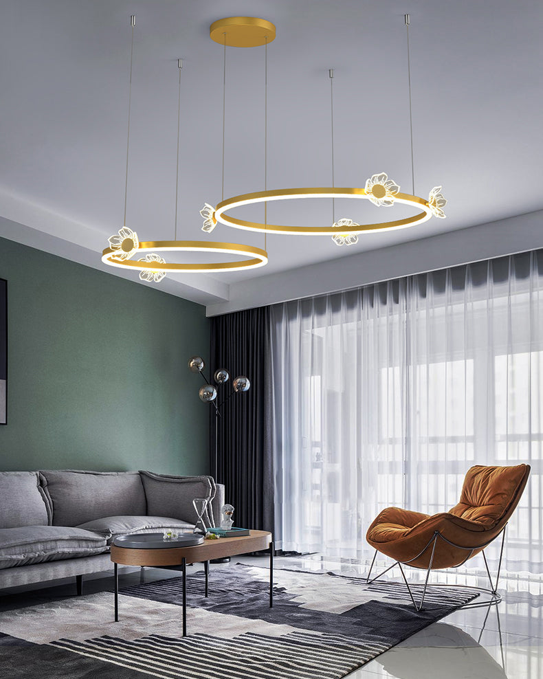 Lustre en or moderne