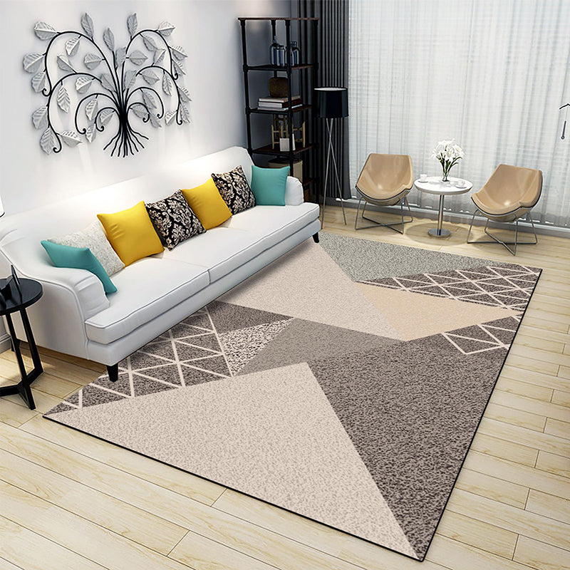 Modern Triangle Pattern Carpet Polyester Area Rug Pet Friendly Indoor Carpet for Home Decoration