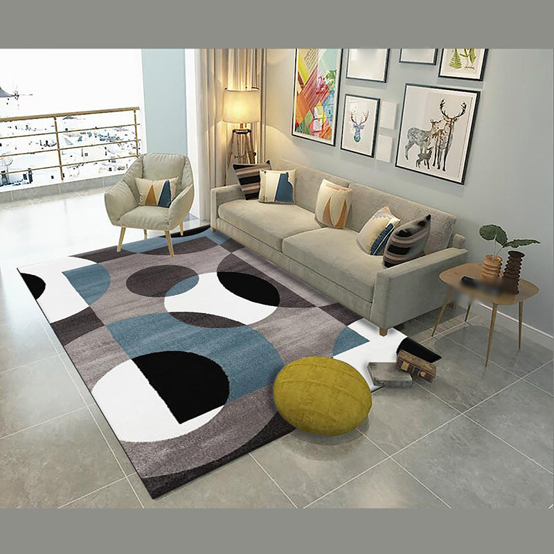 Modern Triangle Pattern Carpet Polyester Area Rug Pet Friendly Indoor Carpet for Home Decoration
