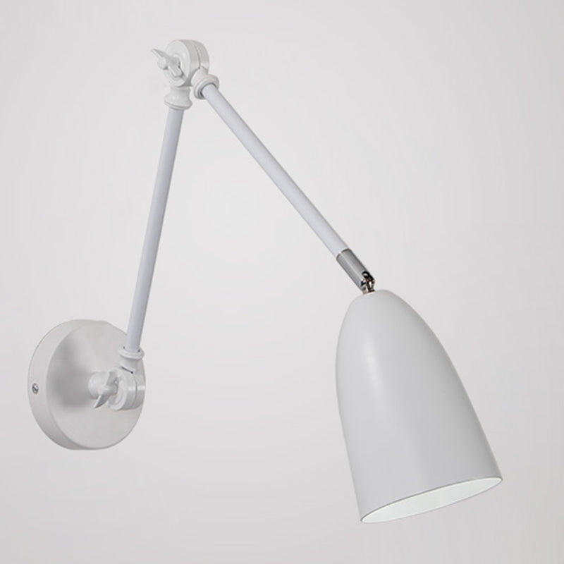 Lampada da parete a forma di cono in metallo, in stile contemporaneo montato da parete