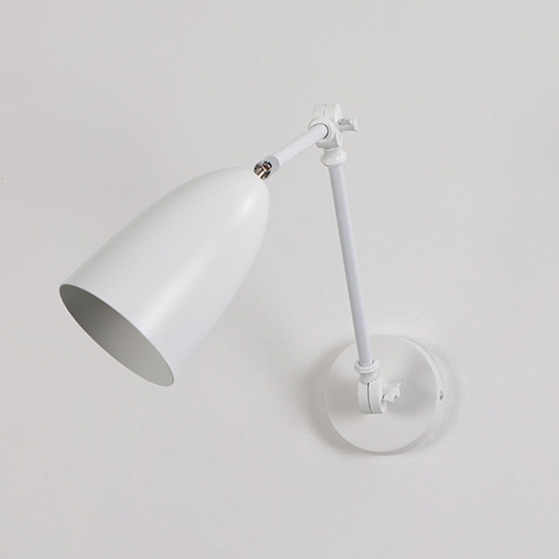 Lampada da parete a forma di cono in metallo, in stile contemporaneo montato da parete