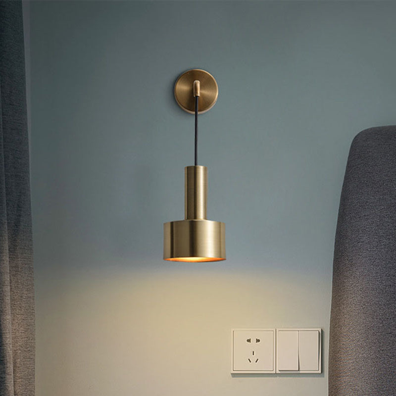 Lámpara montada en la pared de tambor lámpara de montaje de pared de metal posmoderna para sala de estar