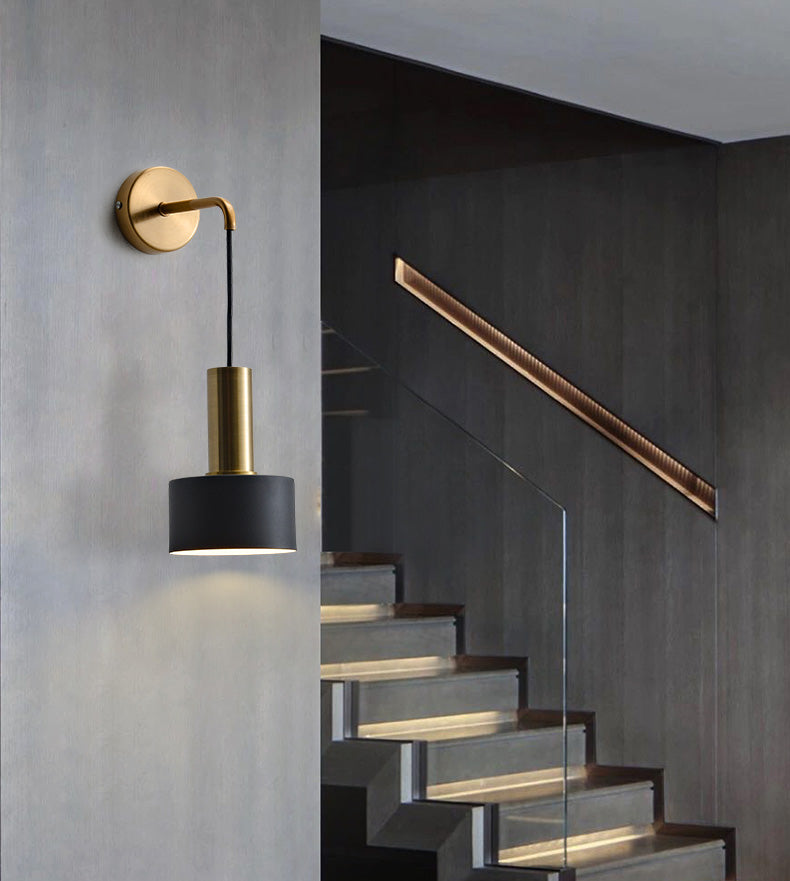 Lámpara montada en la pared de tambor lámpara de montaje de pared de metal posmoderna para sala de estar