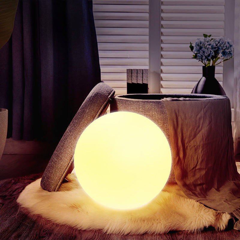 1-Kopf-Wohnzimmertischlampe nordisches Nachttischlicht mit kugelförmiger weißer Glasschatten