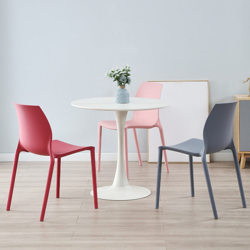 Plastik zeitgenössischer Esszimmerstuhl Solid zu Hause stapelbarer Seitenstuhl