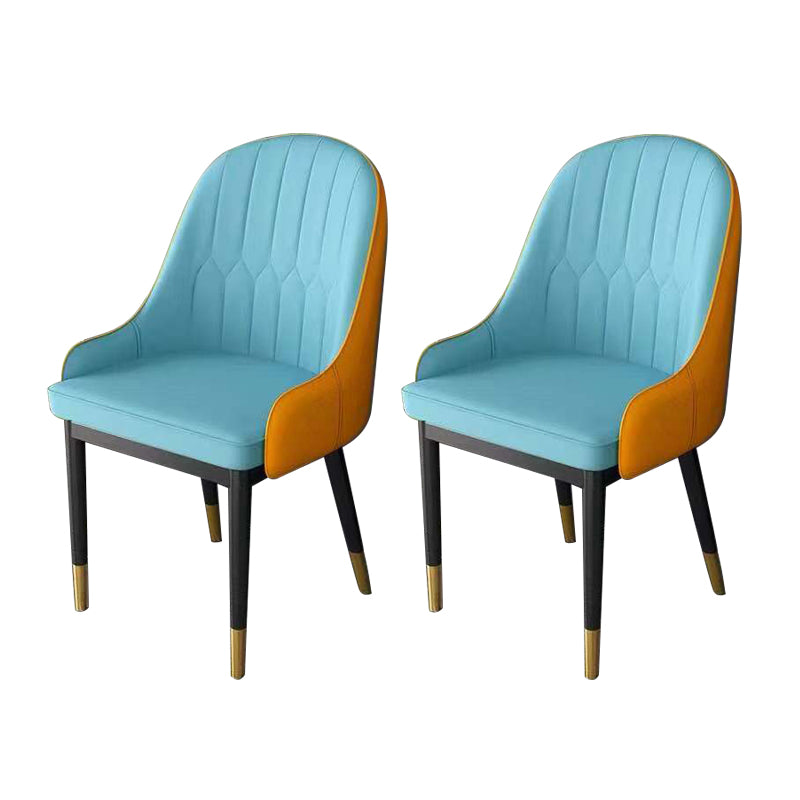 Glamstil Faux Lederstuhl Parsons Essstuhl für Zuhause mit schwarzen Beinen