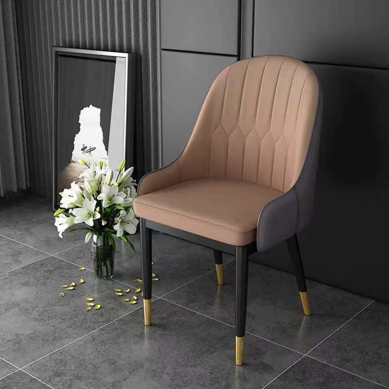 Glamstil Faux Lederstuhl Parsons Essstuhl für Zuhause mit schwarzen Beinen