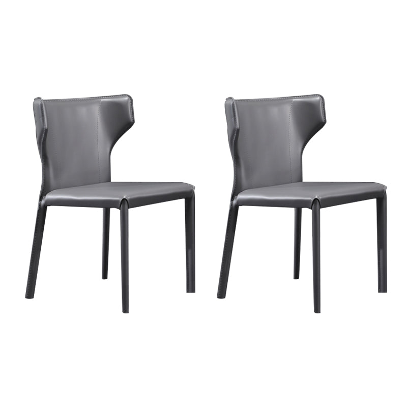 Zeitgenössischer Esstuhl mit Metallbeinen Wingback Parsons Stuhl für den Heimgebrauch