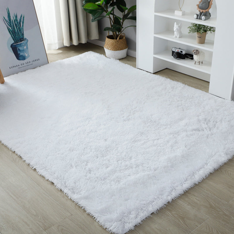 Tapis moderne décontracté.