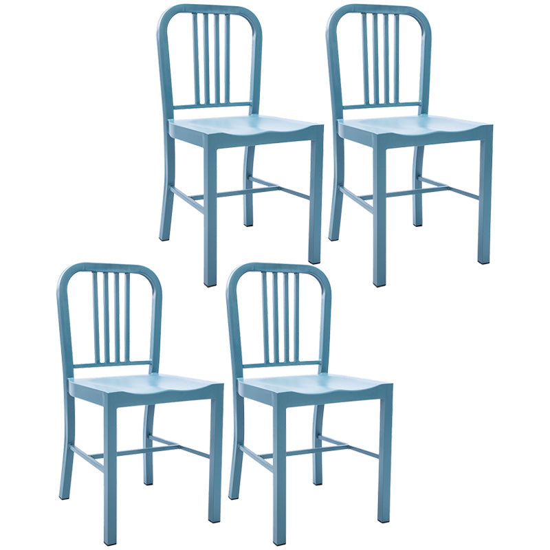 Chaise de salle à manger industrielle Windsor Back Side Atty avec des jambes en métal pour un usage domestique