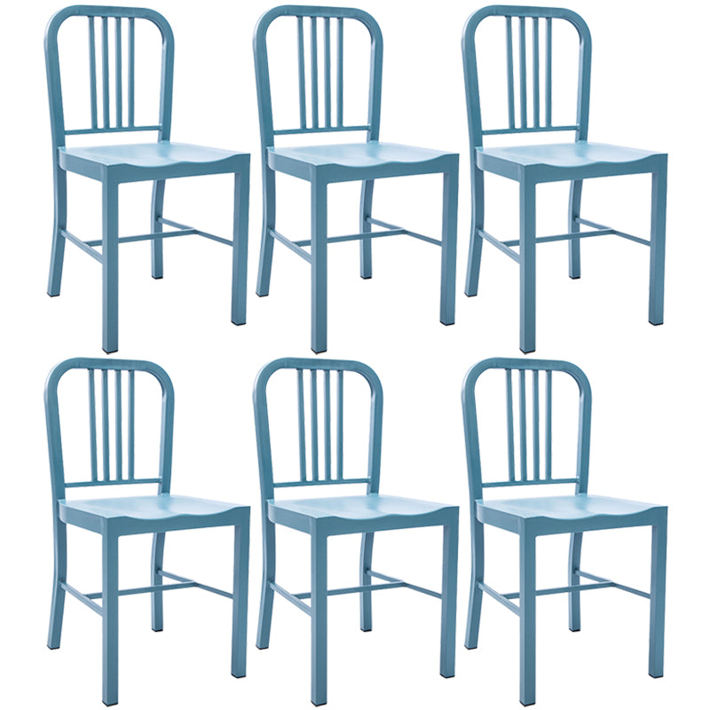 Chaise de salle à manger industrielle Windsor Back Side Atty avec des jambes en métal pour un usage domestique