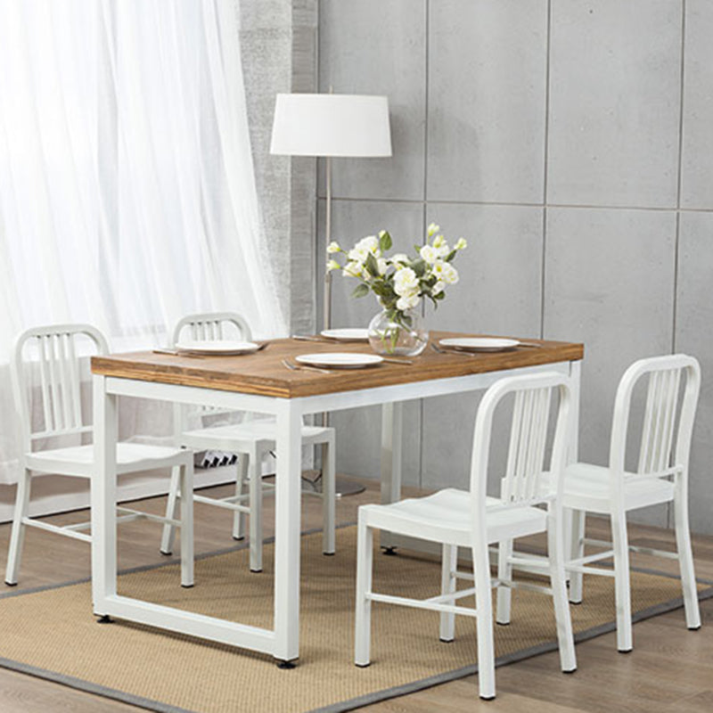 Chaise de salle à manger industrielle Windsor Back Side Atty avec des jambes en métal pour un usage domestique
