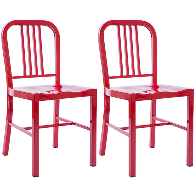 Chaise de salle à manger industrielle Windsor Back Side Atty avec des jambes en métal pour un usage domestique