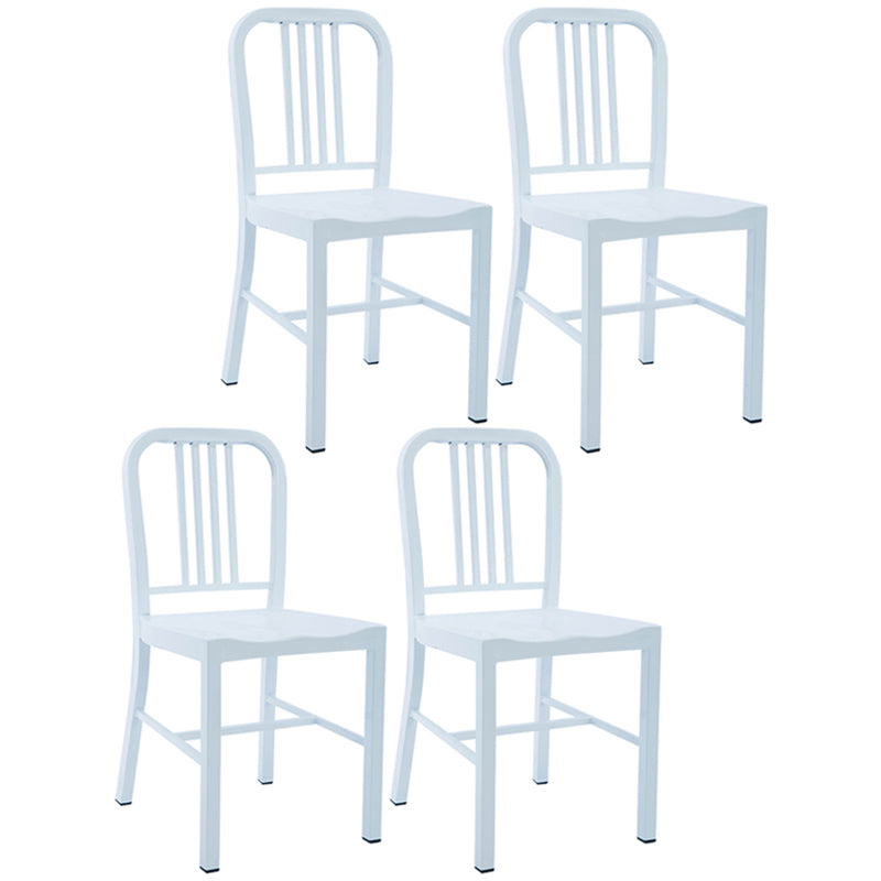 Chaise de salle à manger industrielle Windsor Back Side Atty avec des jambes en métal pour un usage domestique