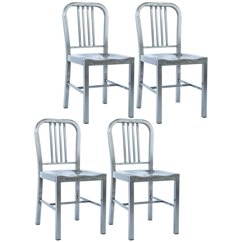 Chaise de salle à manger industrielle Windsor Back Side Atty avec des jambes en métal pour un usage domestique