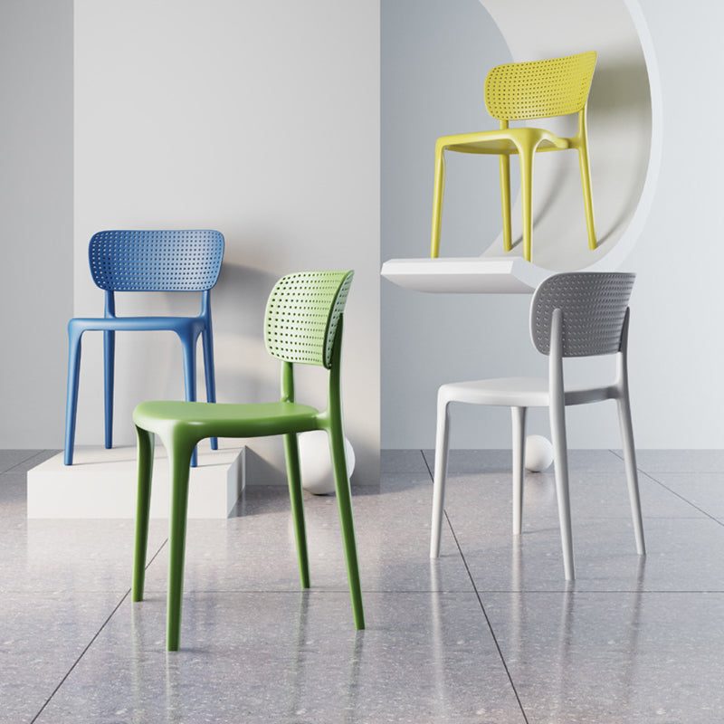 Chaise de restauration en plastique contemporain 16.5 '' Chaise latéral ouverte de grande envergure pour un usage domestique