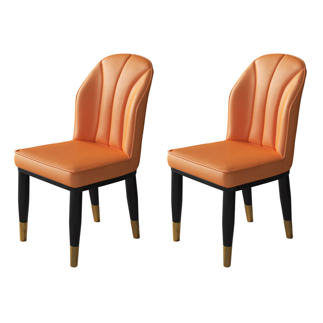 La salle à manger contemporaine en métal préside les chaises latérales à oreilles de finition métallique
