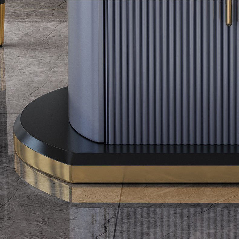 Muebles de comedor de comedor de diseño de piedra sinterizada de estilo glam.