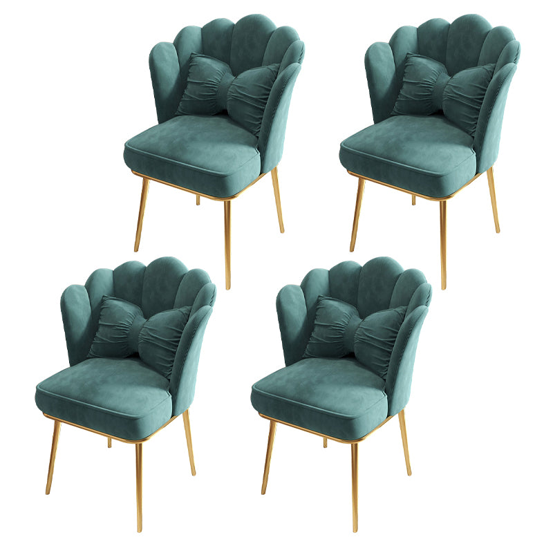 Chaise de salle à manger Glam, chaise à dossier solide de 21 po de large avec 4 pieds en métal pour la maison