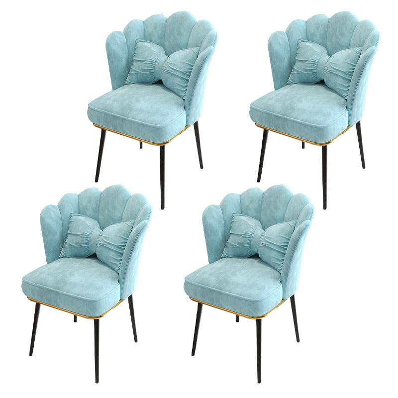 Chaise de salle à manger Glam, chaise à dossier solide de 21 po de large avec 4 pieds en métal pour la maison