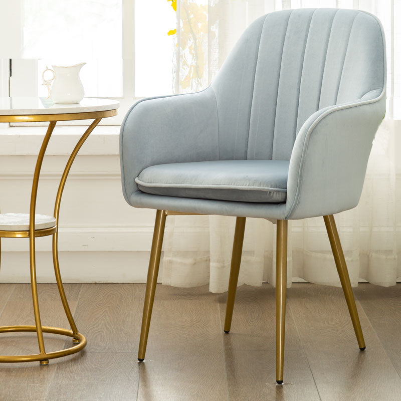 Chaise de salle à manger Glam, chaise à dossier solide de 23 po de large avec 4 pieds en métal pour un usage domestique